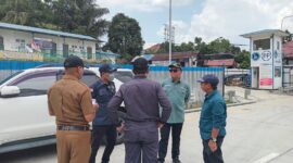 Tinjauan tim Pansus LKPJ DPRD Samarinda di lokasi proyek DPRD Samarinda, Senin 27 April 2026.